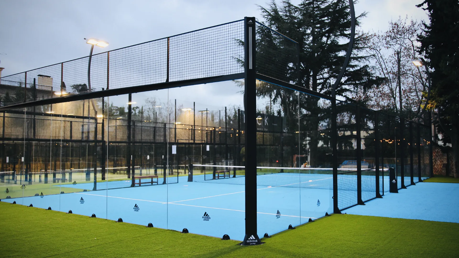 Nick Club Padel Barcelona - pista de pádel en Barcelona