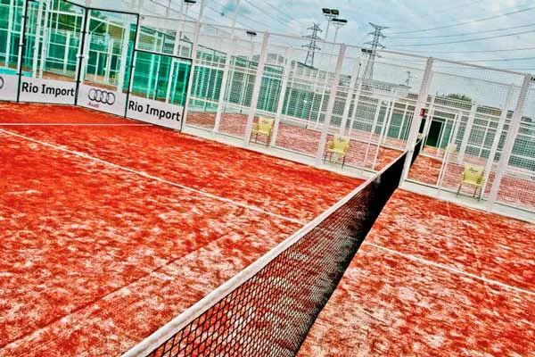 Village Pádel Club - pista de pádel en Sant Feliu de Llobregat