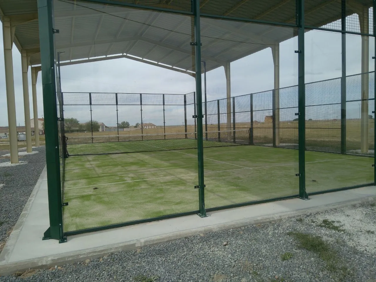 Ohana Bar Pádel Jemenuño - pista de pádel en Santa María la Real de Nieva